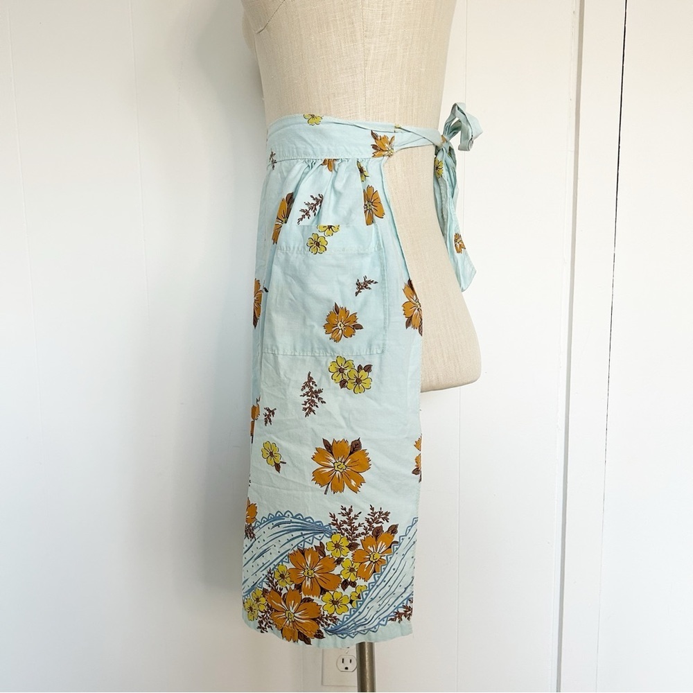 Vintage handmade aprons bundle Light blue floral & Holland print - Picture 7 of 9
